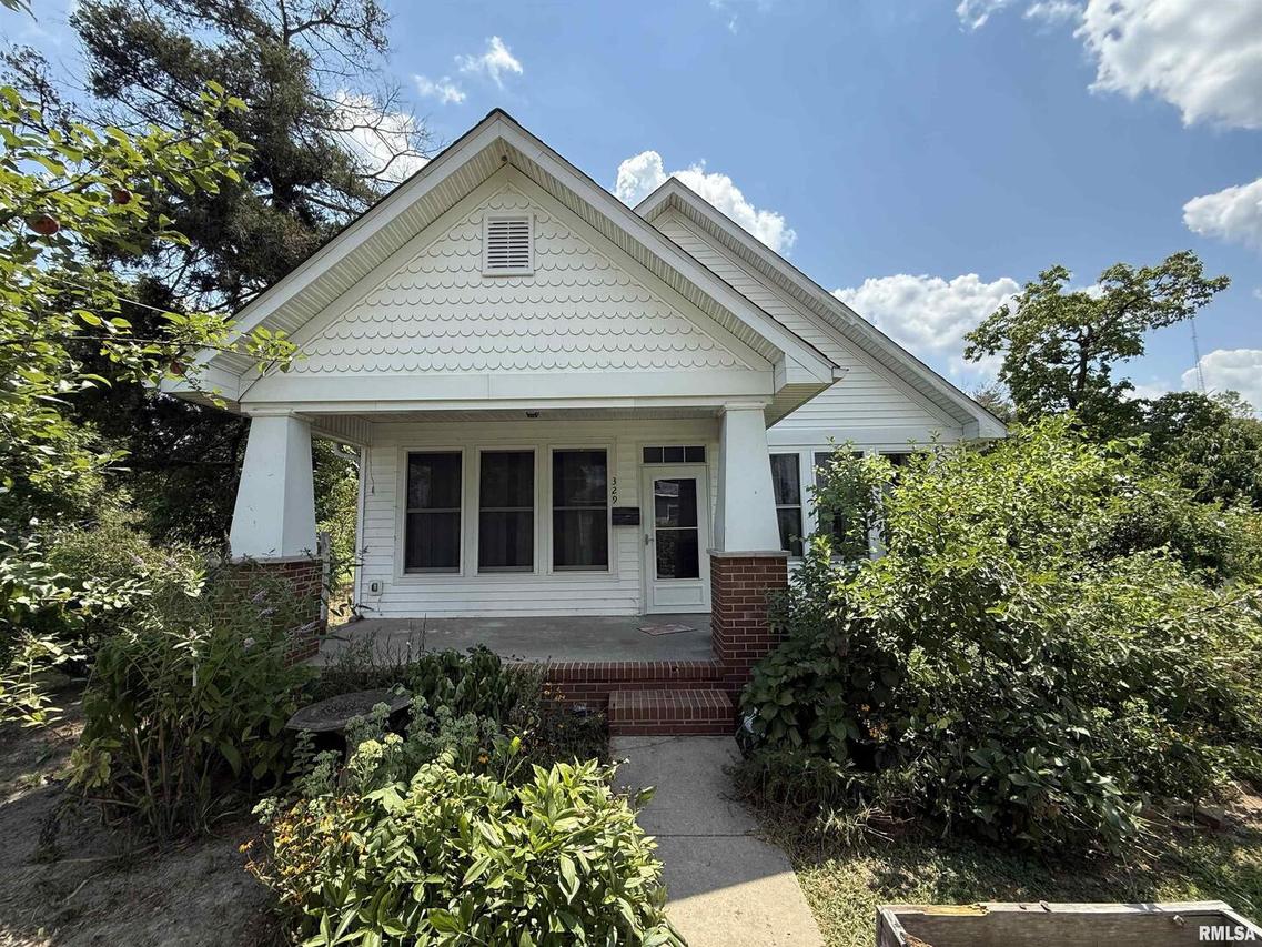 329 E Pacific St., Harrisburg, IL