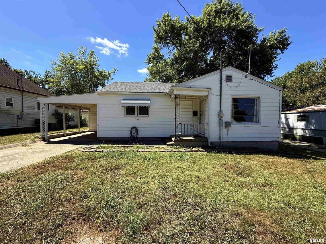 1109 S Feazel St., Harrisburg, IL