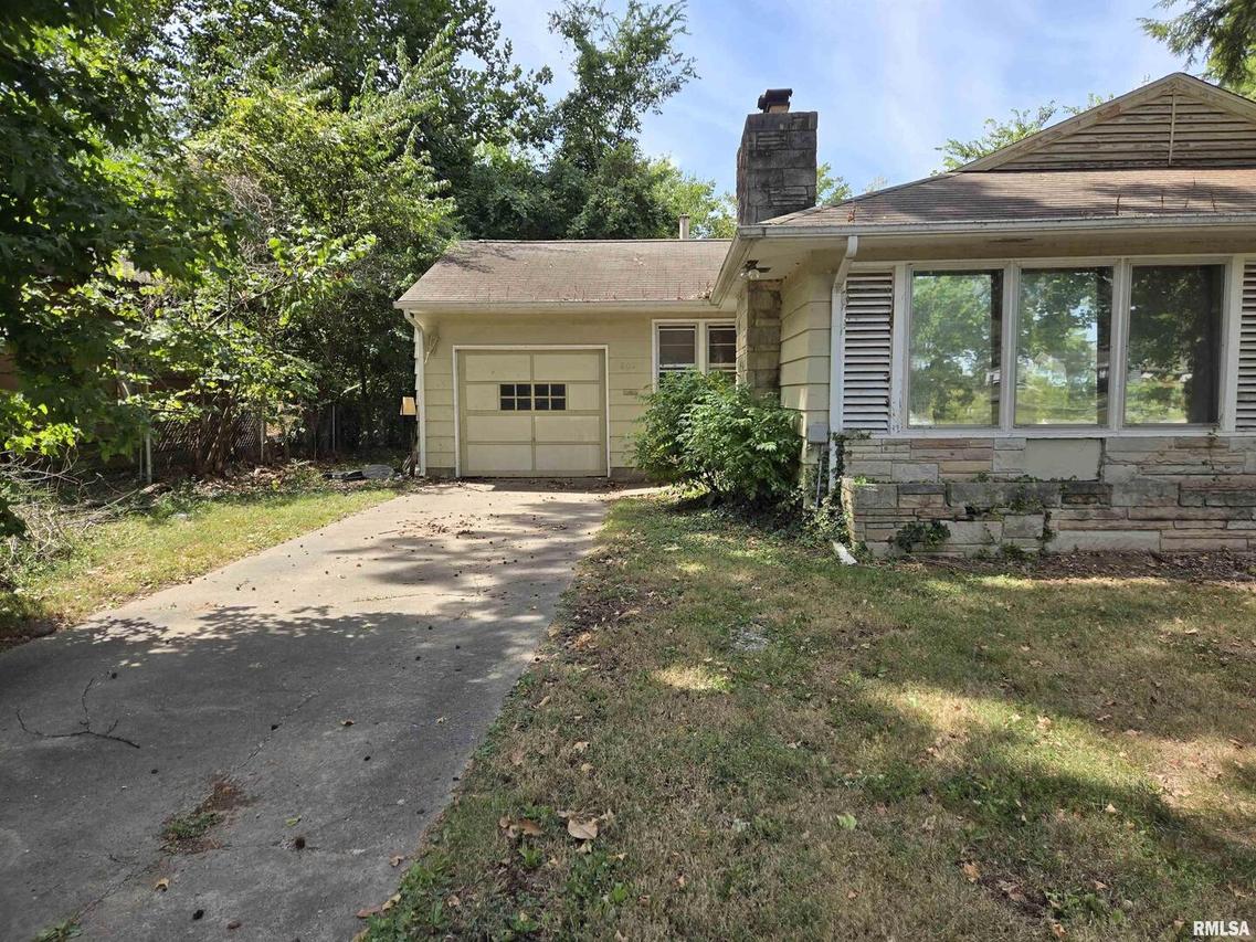 802 Johnson St., Carbondale, IL 62901