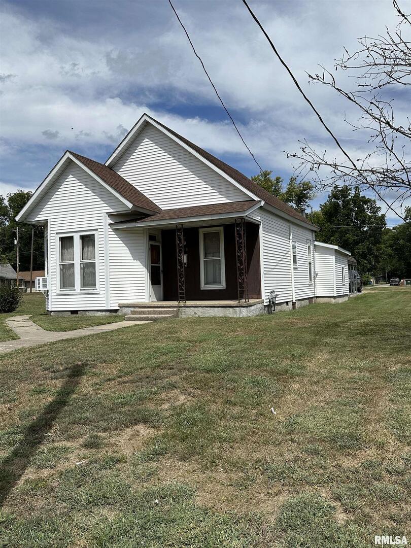 418 E Keyes St., Duquoin, IL 62832