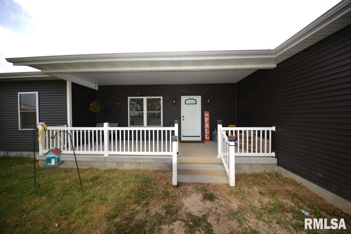 17359 Log Cabin Rd., Ewing, IL 62836