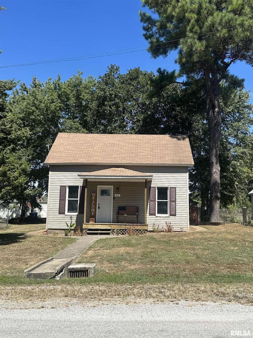 310 E Almond St., Percy, IL 62272