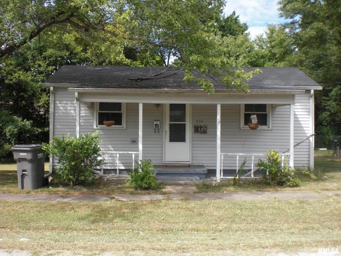 714 Farris St., Carterville, IL 62918