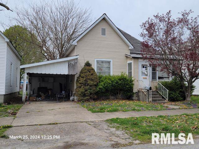 617 N 14th St., Herrin, IL 62948