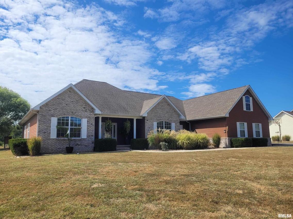 475 N Dartmouth Ln., Mt Vernon, IL 62864