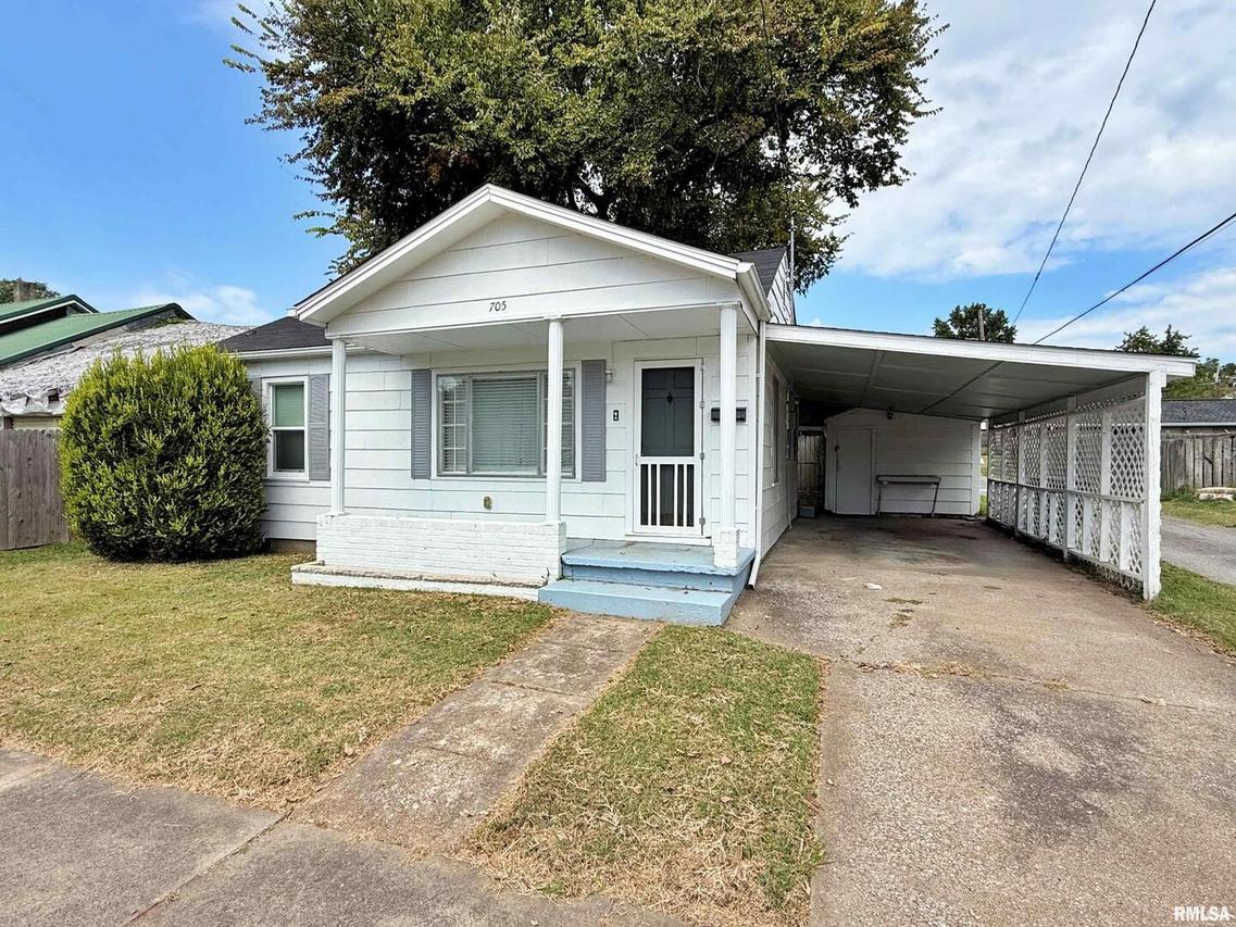 705 Catherine St., Metropolis, IL 62960