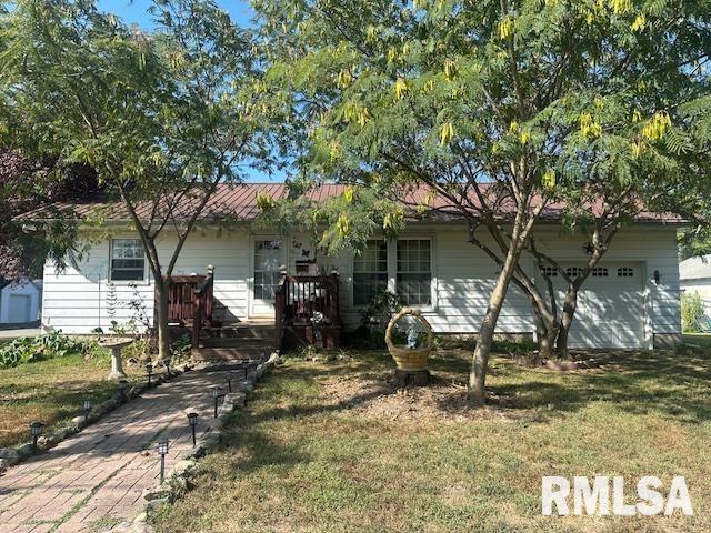 807 Taffee St., Pinckneyville, IL 62274