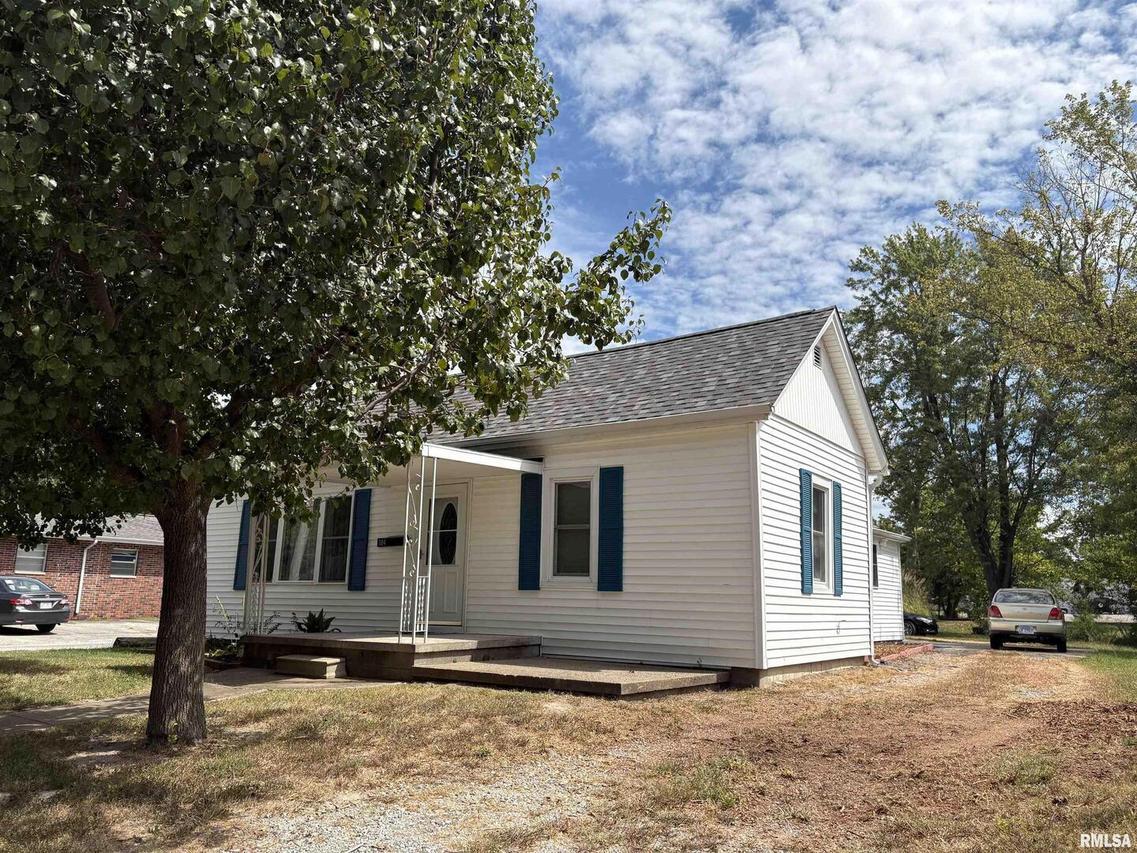 504 Mulberry St., Carterville, IL 62918