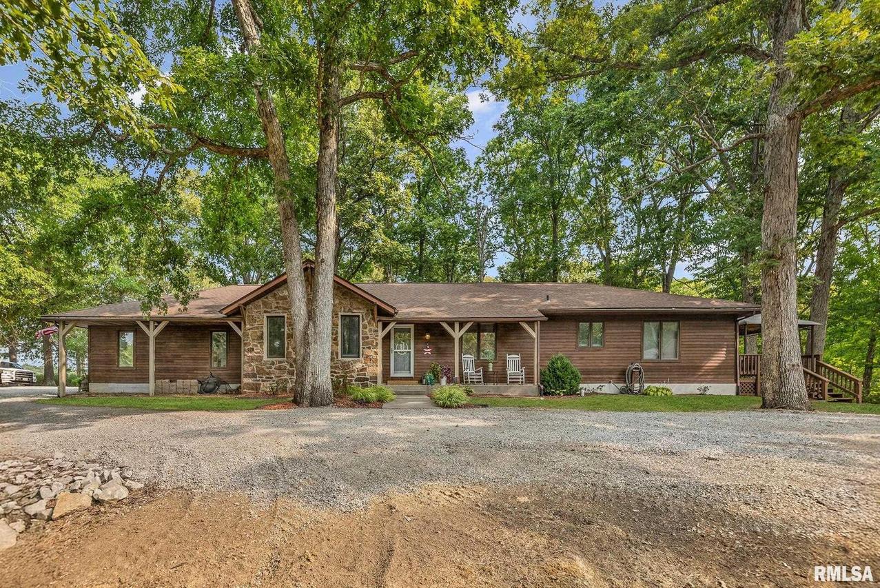 1080 Race Track Rd., Centralia, IL 62801