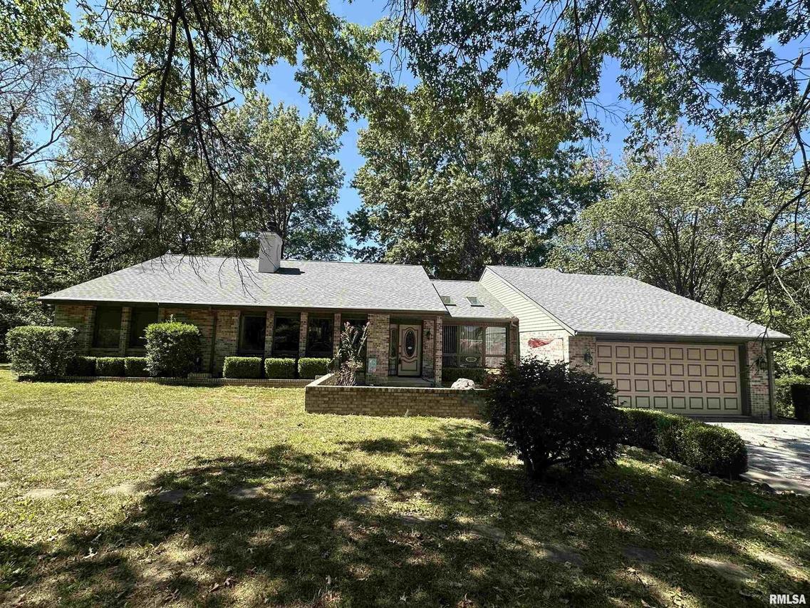 2381 Logan St., Murphysbor, IL 62966