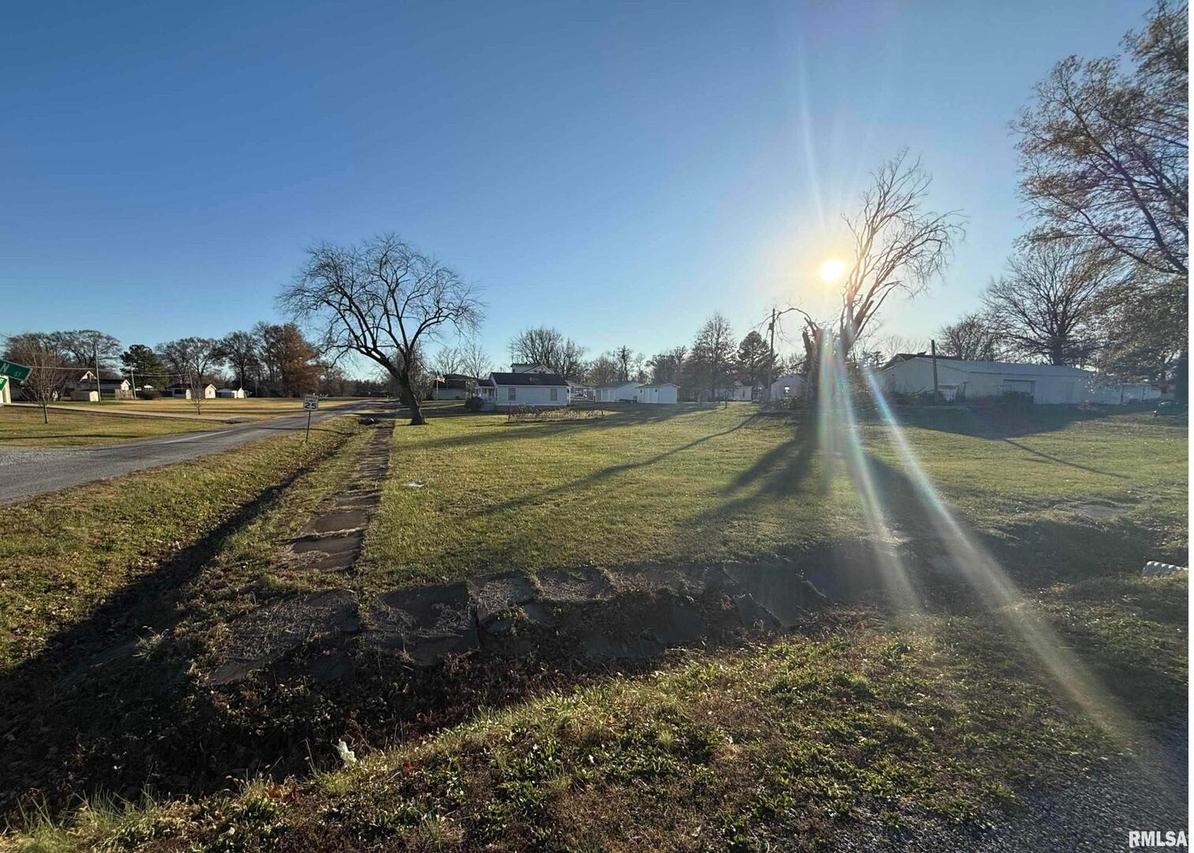 N Jackson St., Hurst, IL 62949