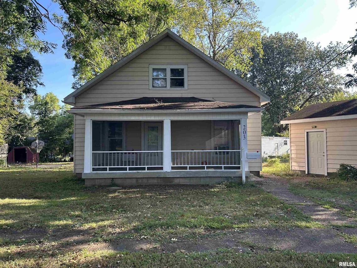 203 W 12th St., Metropolis, IL 62960