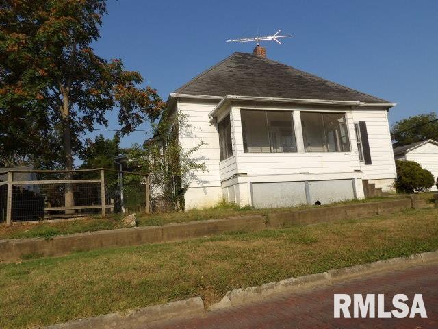 19 S Webster St., Harrisburg, IL 62946
