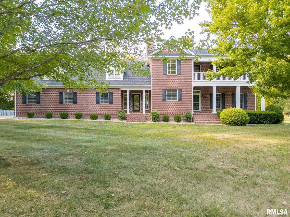 306 Arbor Dr Dr., Cartervill, IL 62918