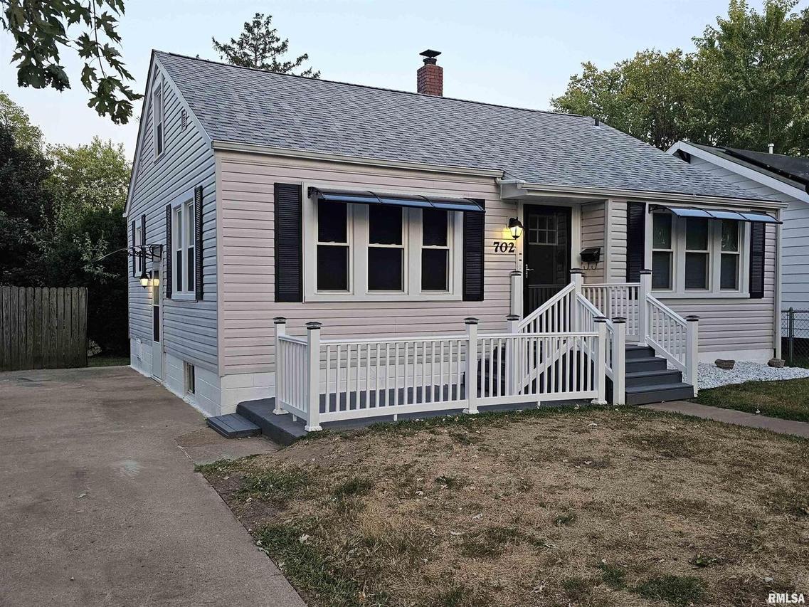 702 S 25th St., Mt Vernon, IL 62864