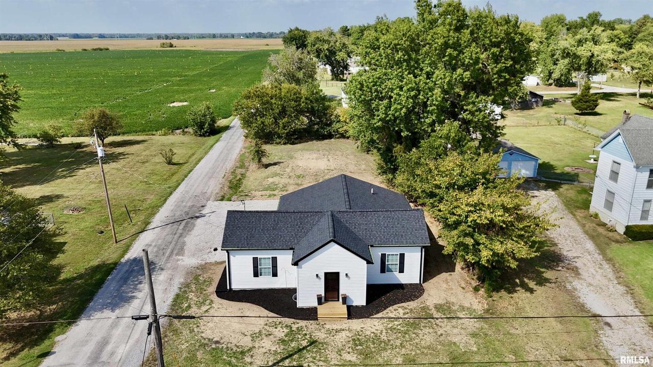 309 W Main St., Ewing, IL 62836