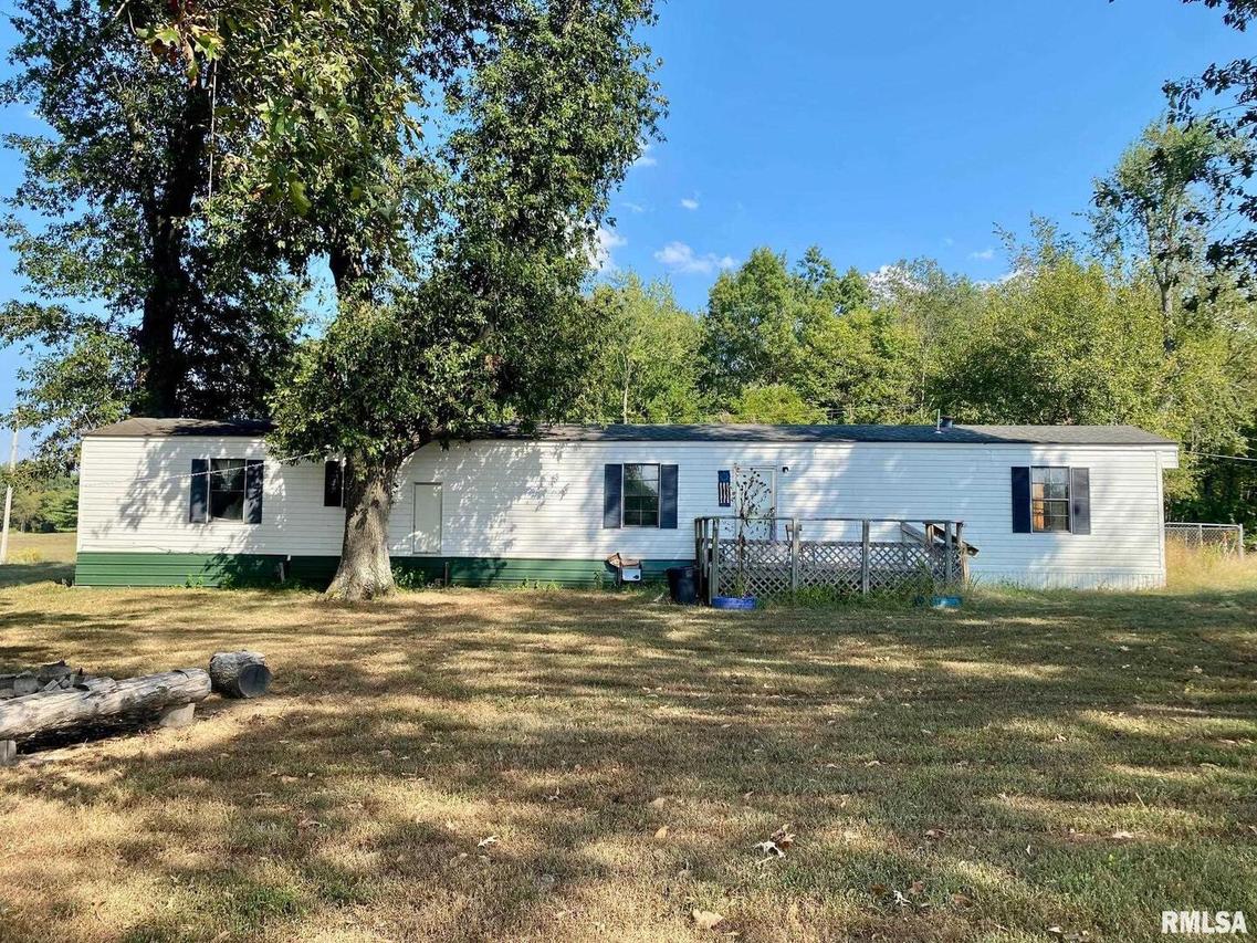 201 Mount Moriah Ave., West Frankfort, IL 62896