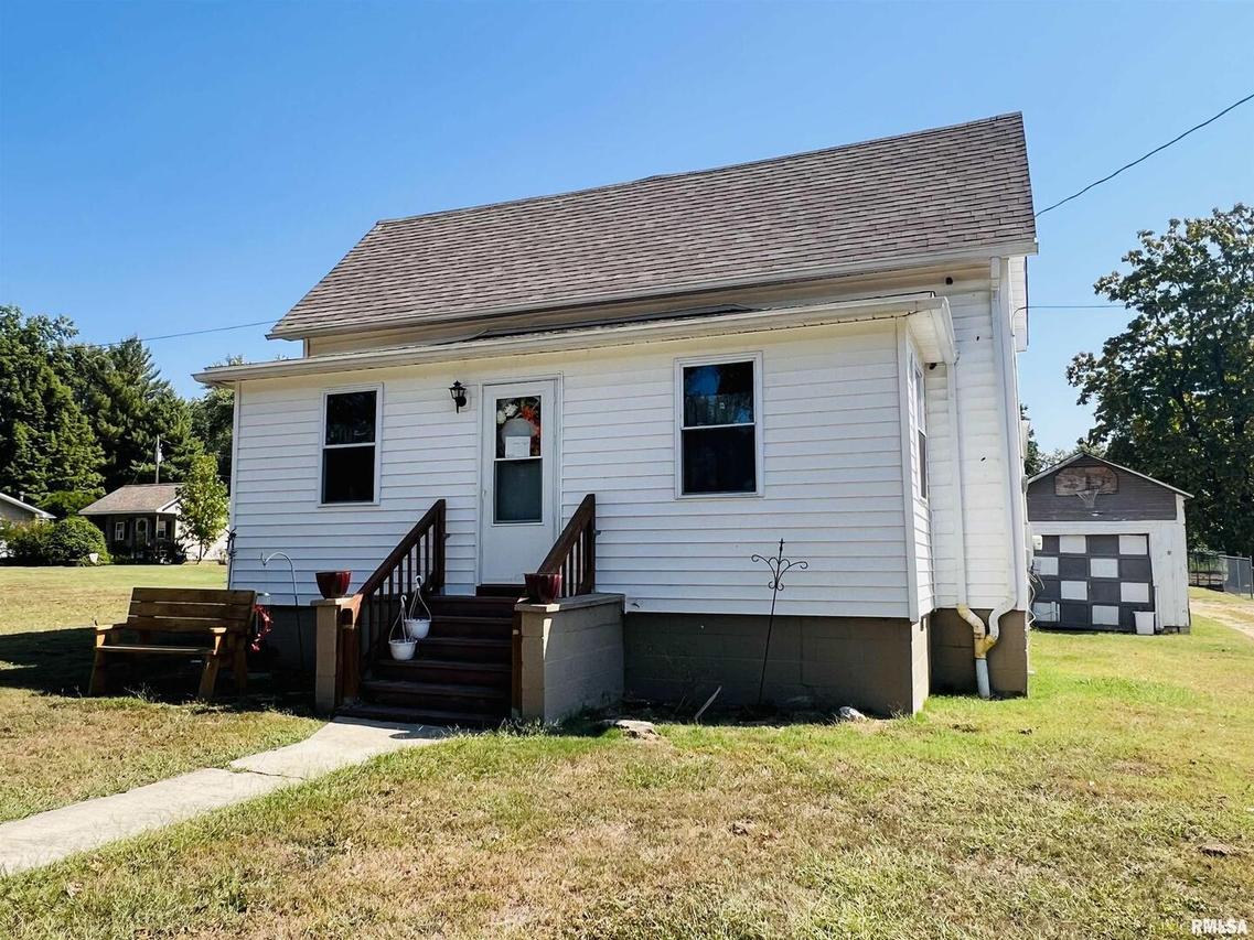 720 N Mill St., Carrier Mills, IL 62917