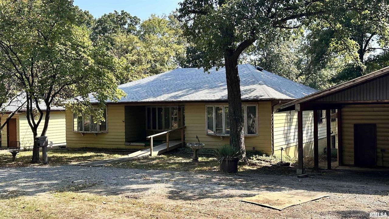 135 Tatia Dr., Goreville, IL 62896