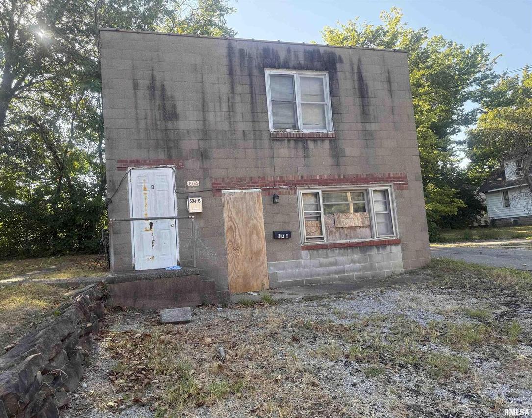 604 S Rawlings St., Carbondale, IL 62901