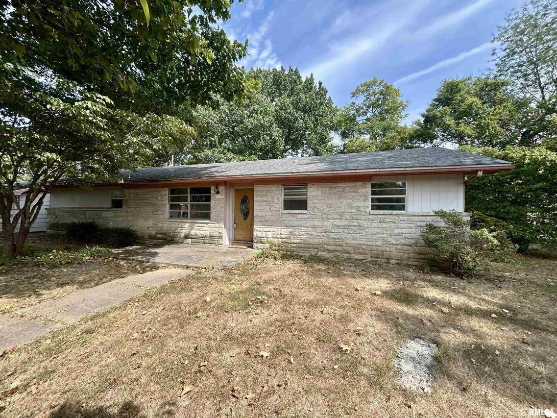 1378 Skelcher Blvd., Makanda, IL 62958