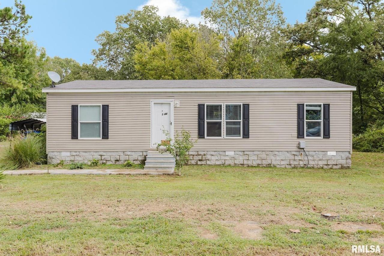 344 N Seba St., Hurst, IL 62949