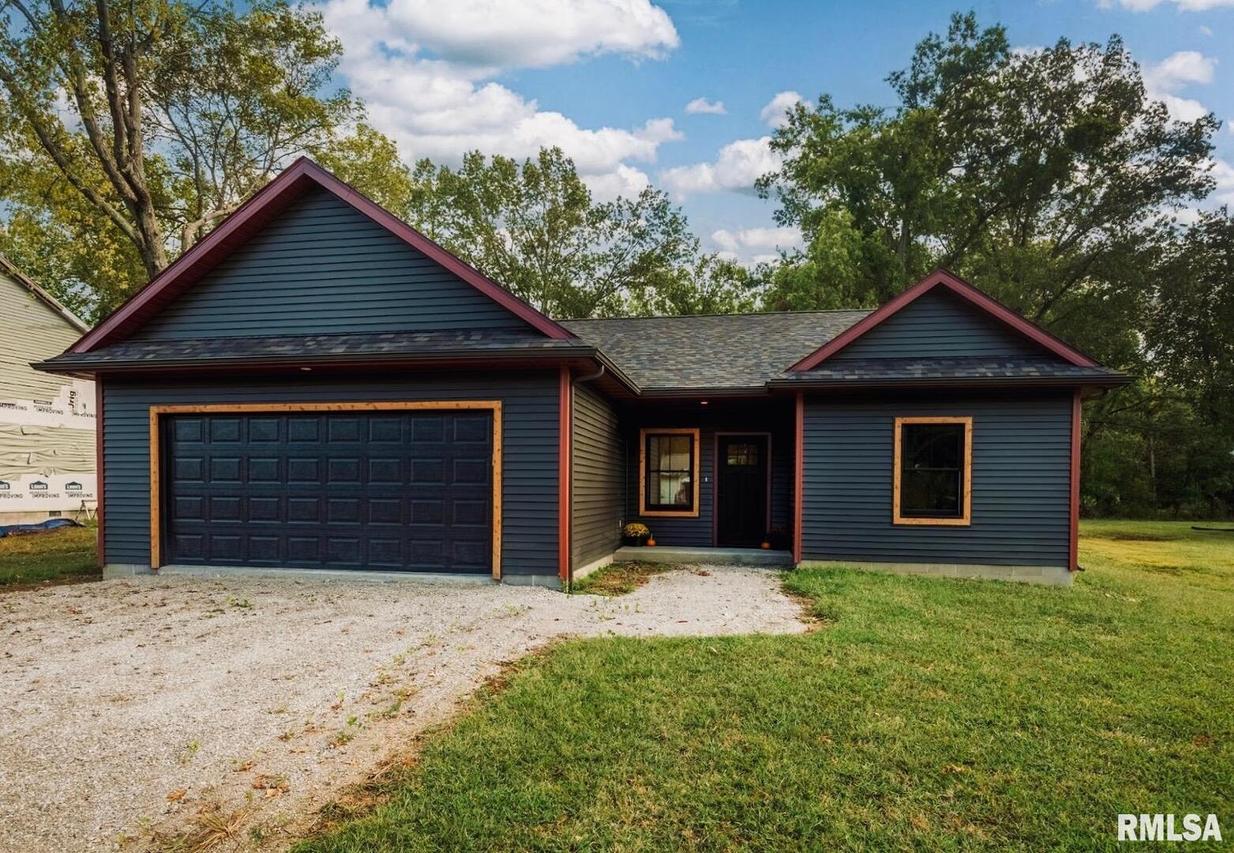 207 S Rowatt St., Cambria, IL 62915