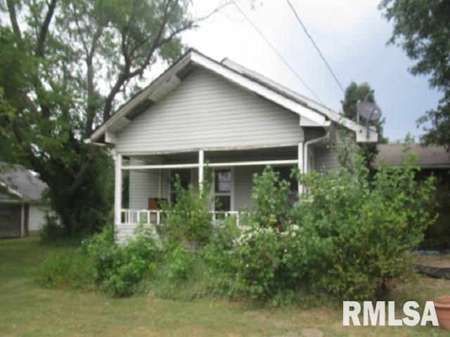 310 Blossom St., Carterville, IL 62918
