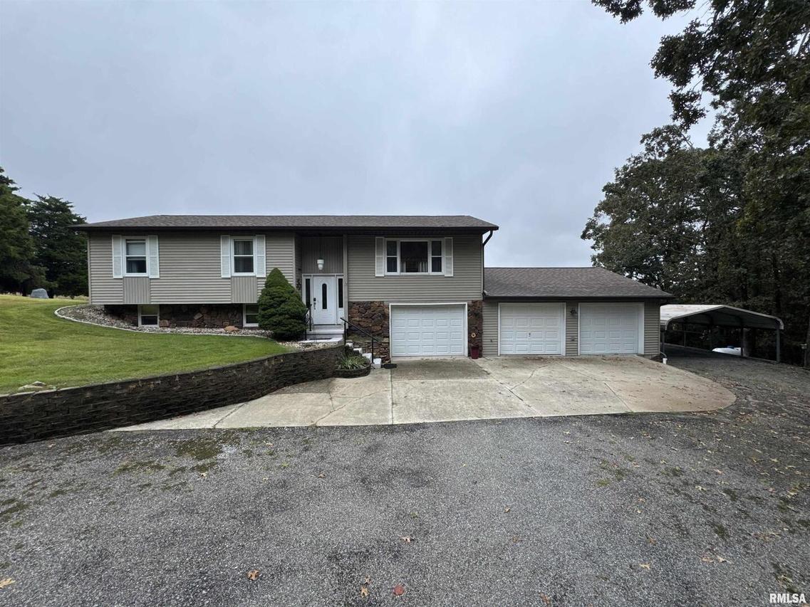 775 Hess School Rd., Anna, IL 62906