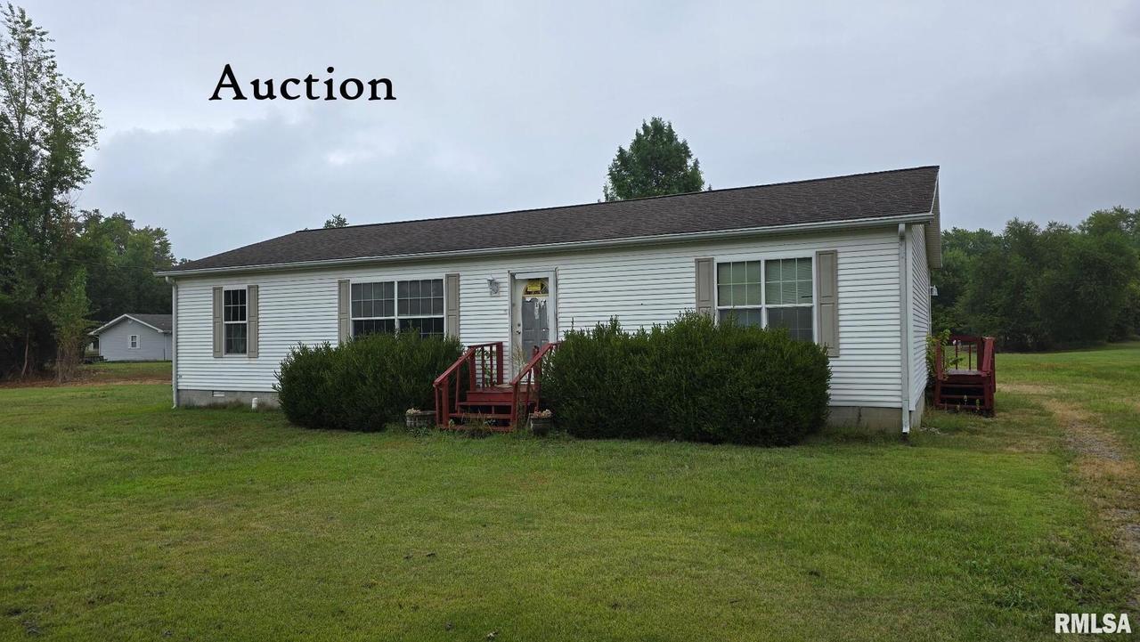 104 Hickory St., Harrisburg, IL 62946