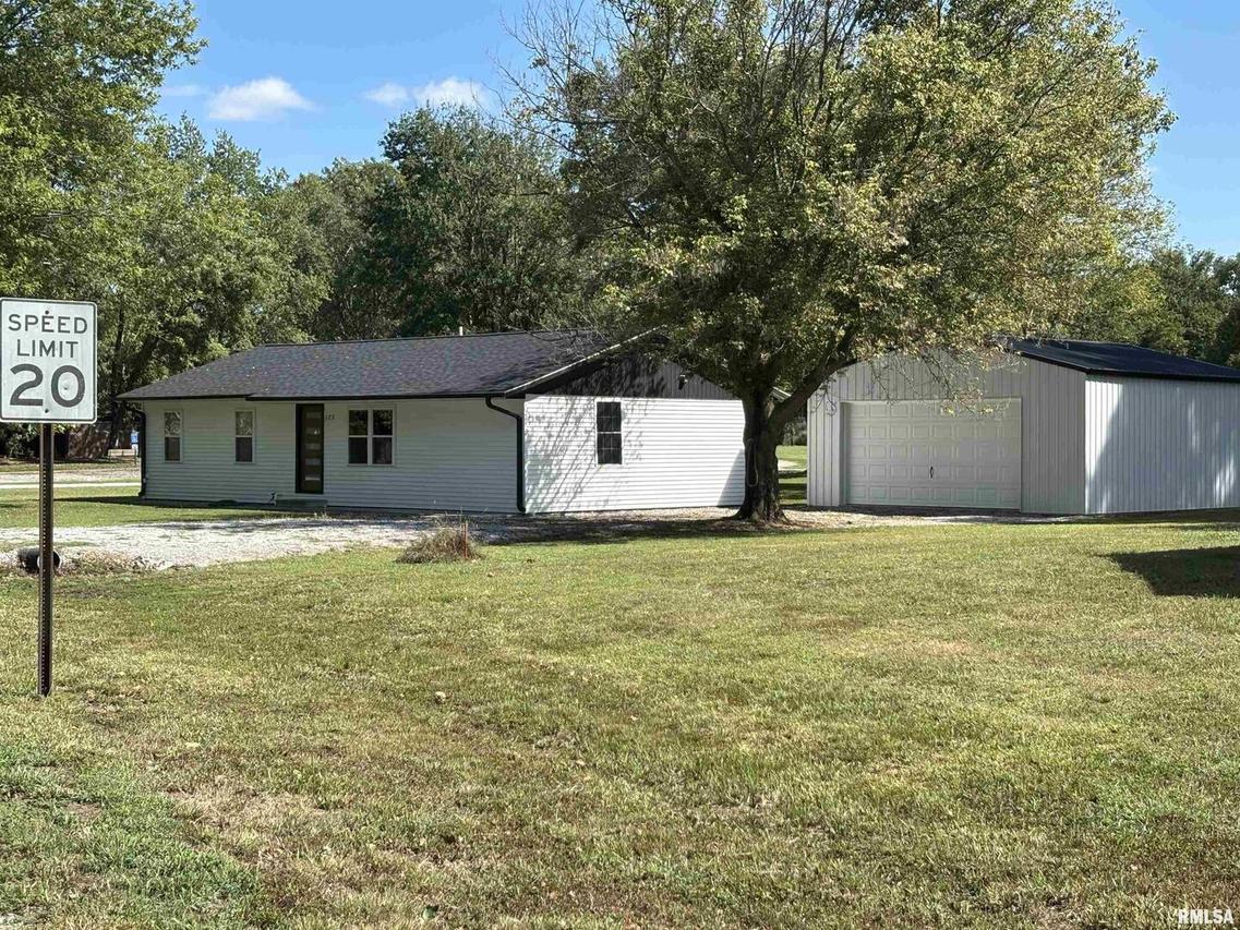 125 Jacob St., Wolf Lake, IL 62998