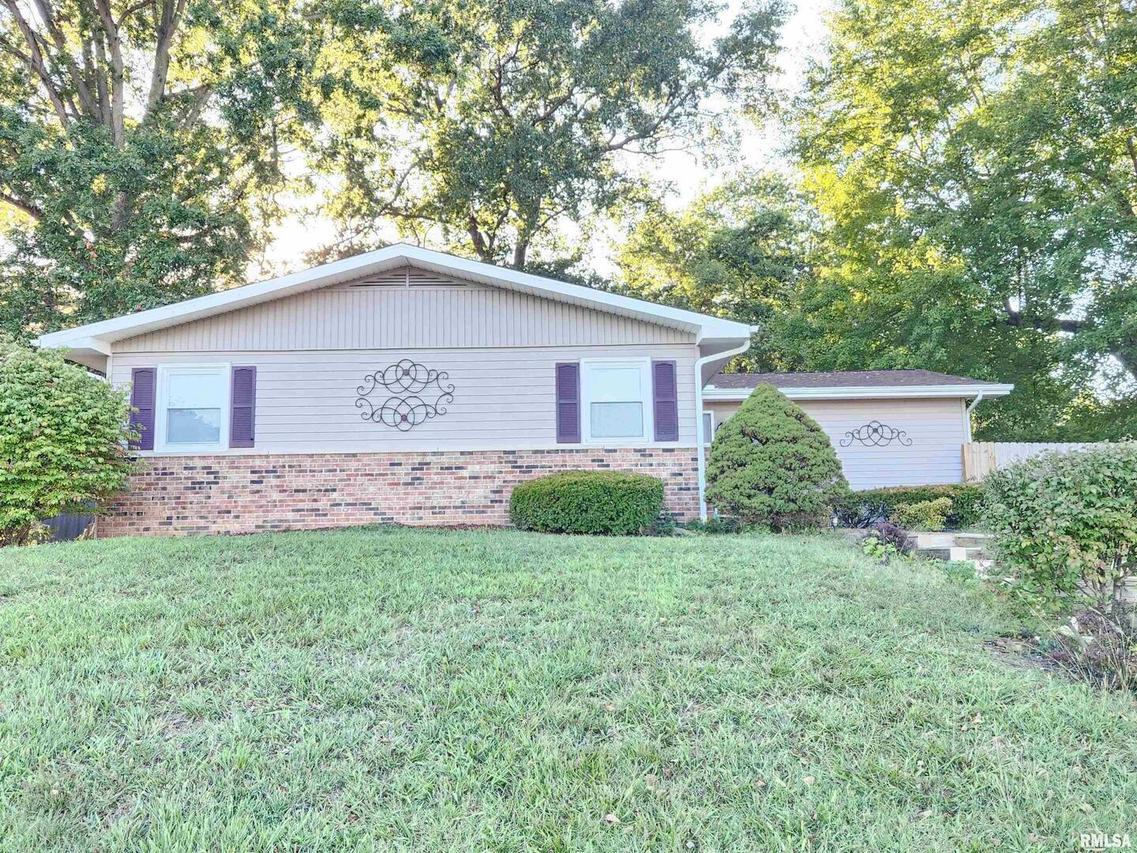 112 N Parrish Ln., Carbondale, IL 62901