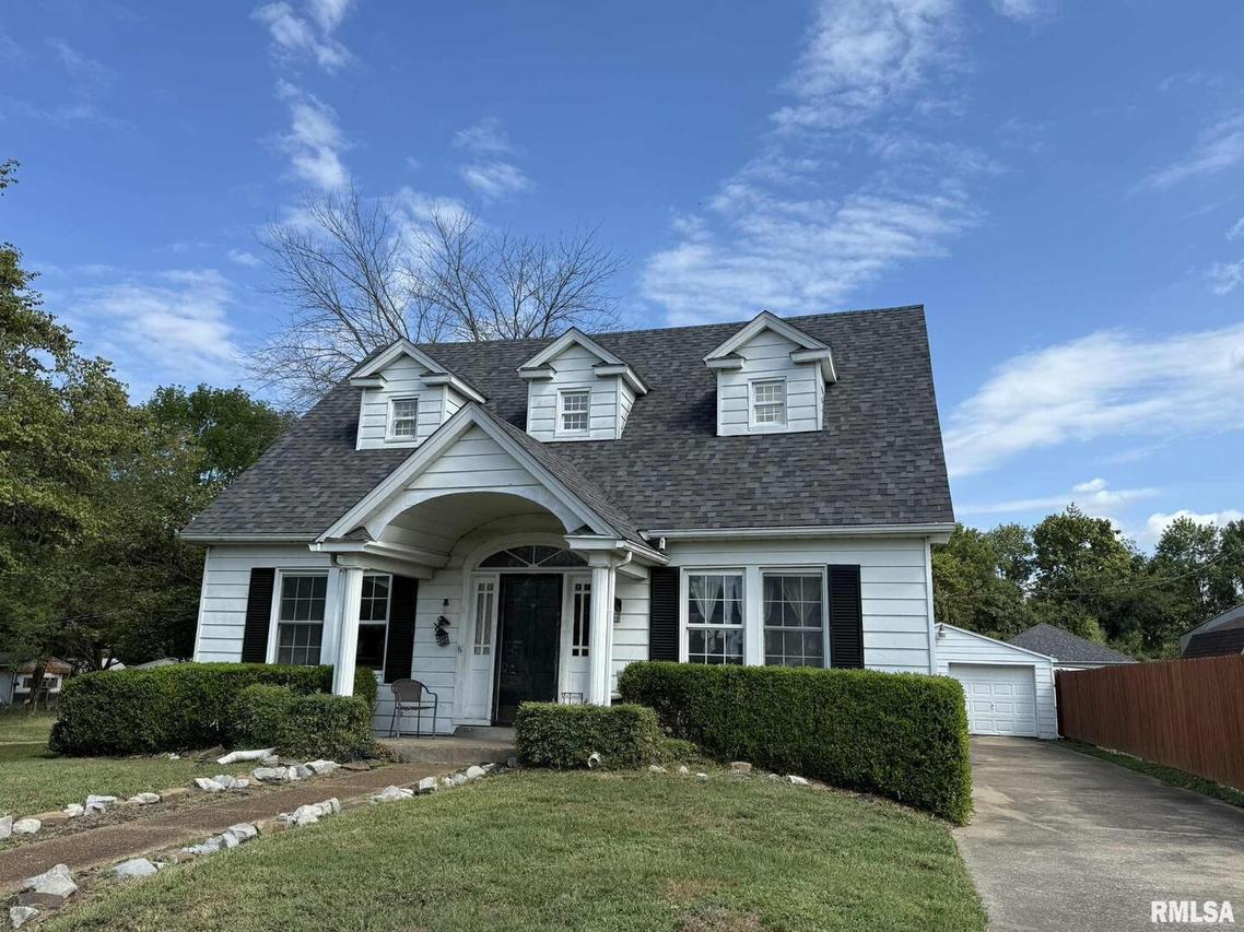 1020 Simmons St., Metropolis, IL 62960