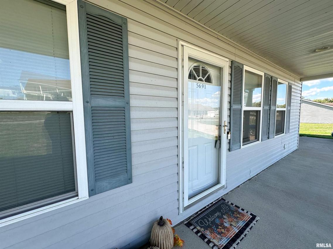 5691 Silver Fox Dr., Carterville, IL 62918