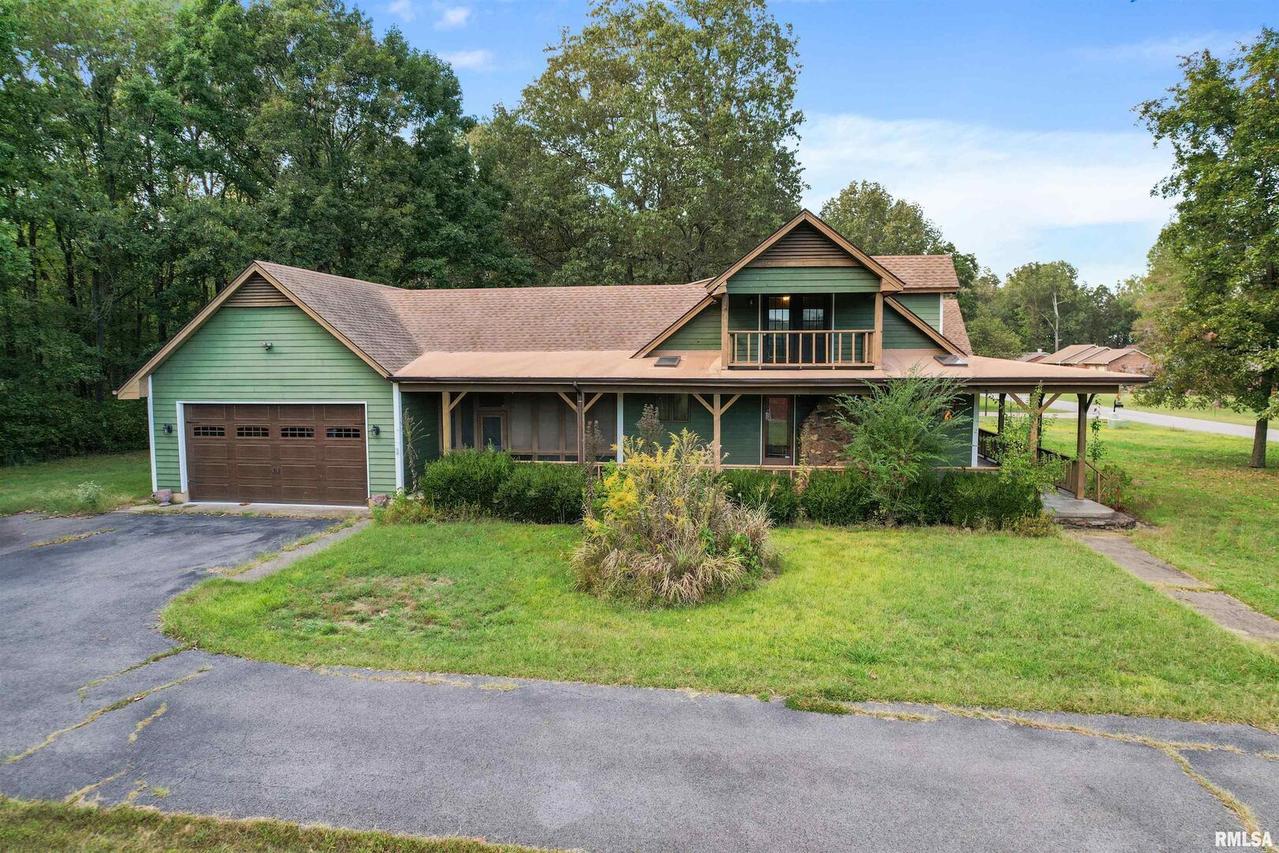 15 White Oak Ln., Metropolis, IL 62960