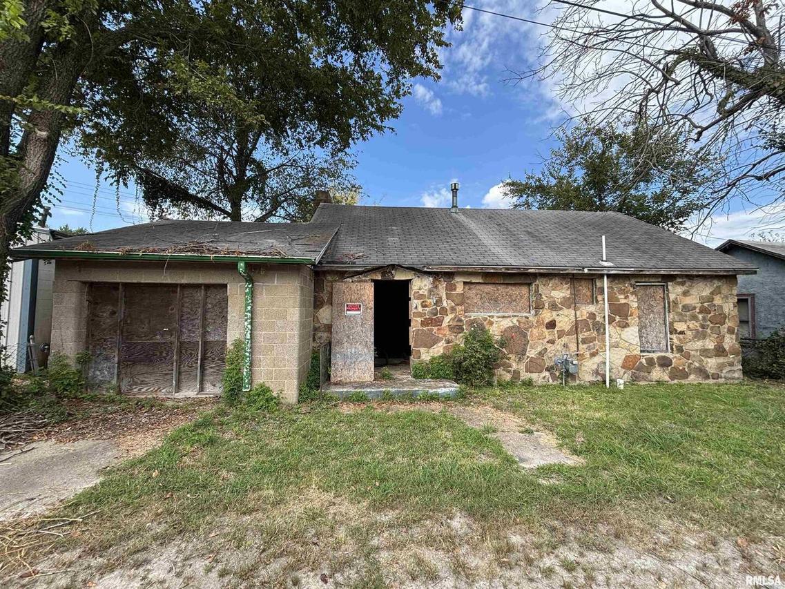 1009 Simmons St., Metropolis, IL 62960