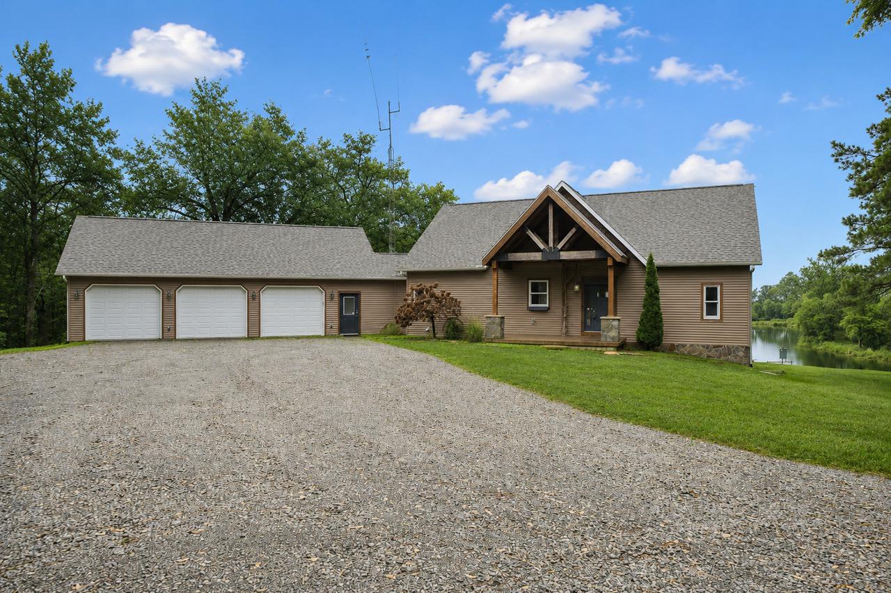 1115 Hilltop Ln., Simpson, IL 62985