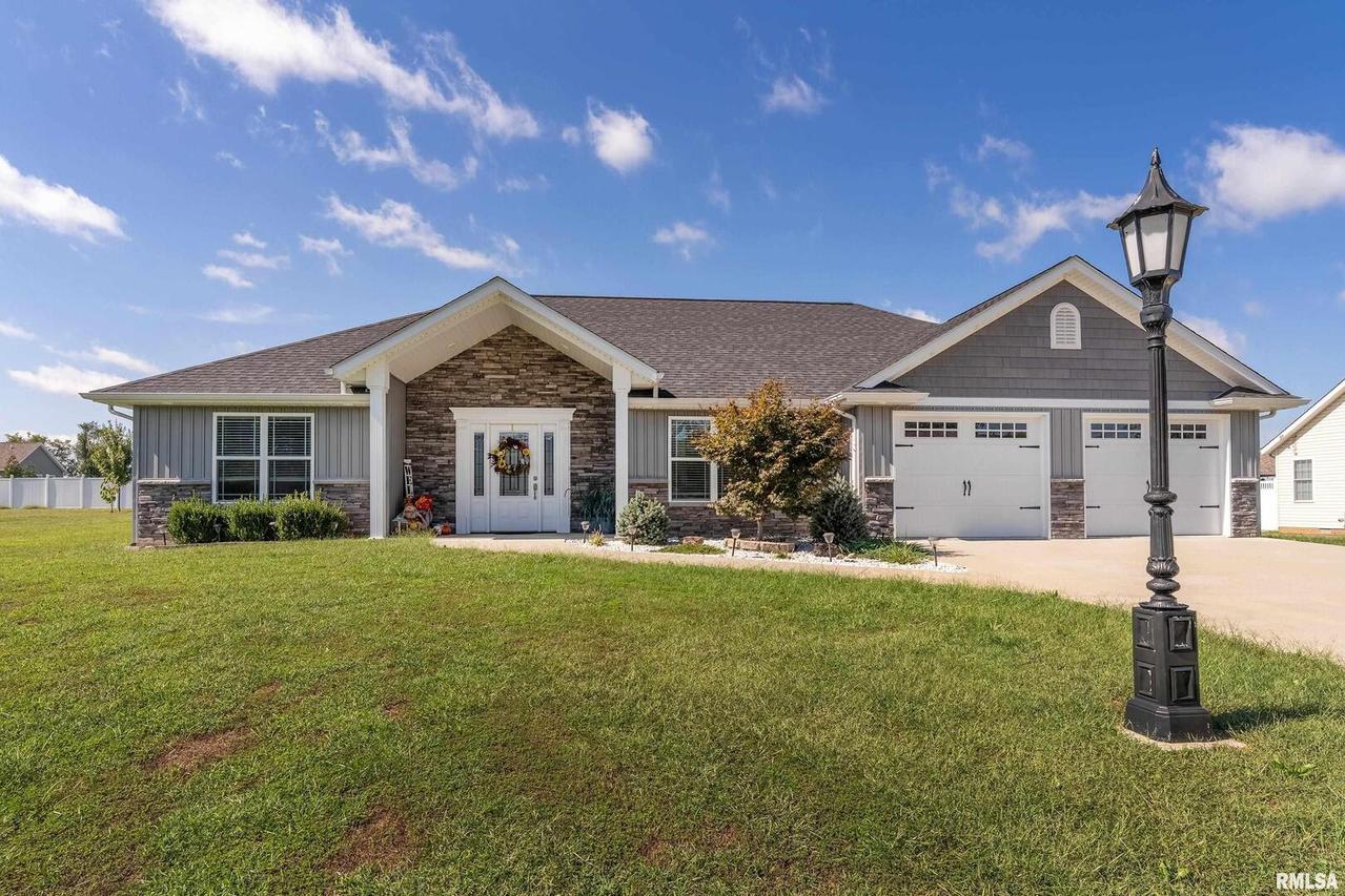 1806 Mulligan Drive Ct., Marion, IL 62959