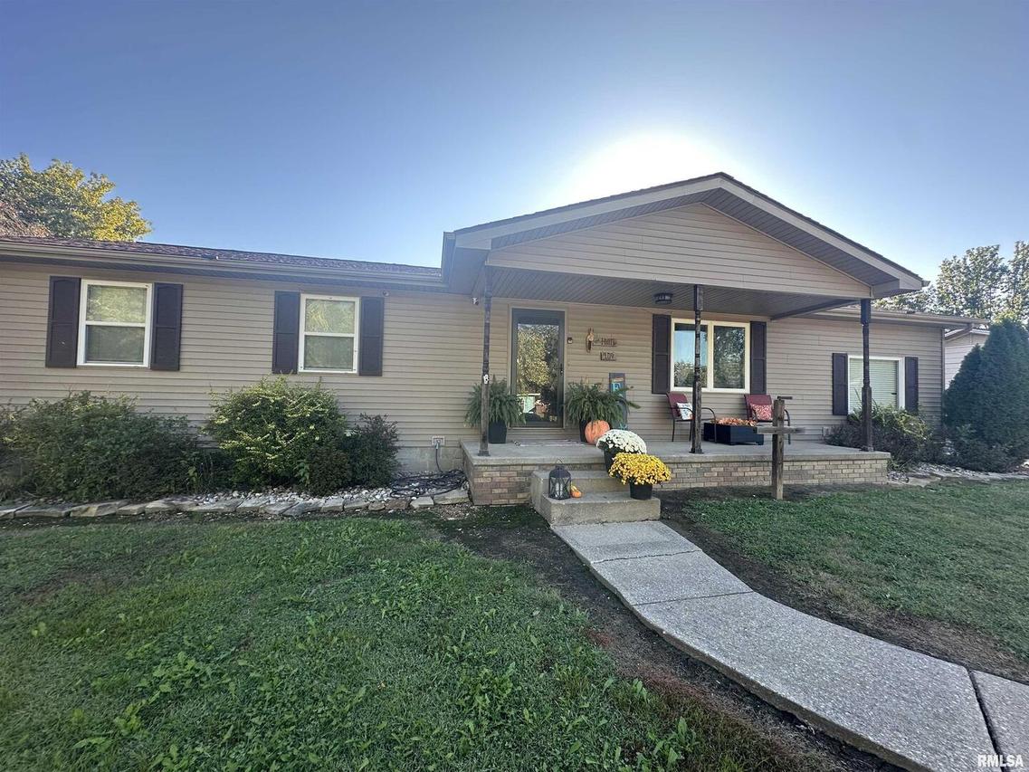 109 Delanor Dr., Carrier Mills, IL 62917