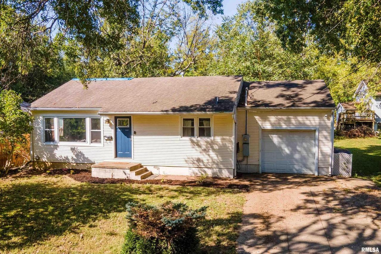 620 N Almond St., Carbondale, IL 62901