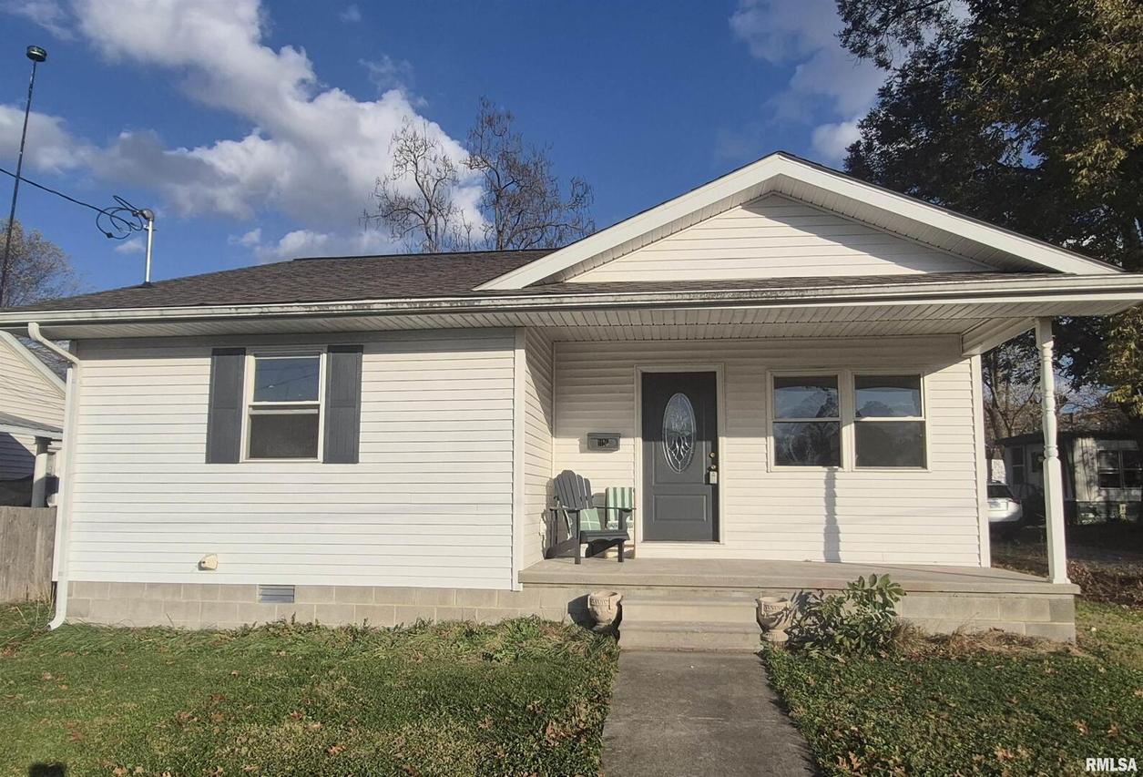 1116 S Land St., Harrisburg, IL 62946