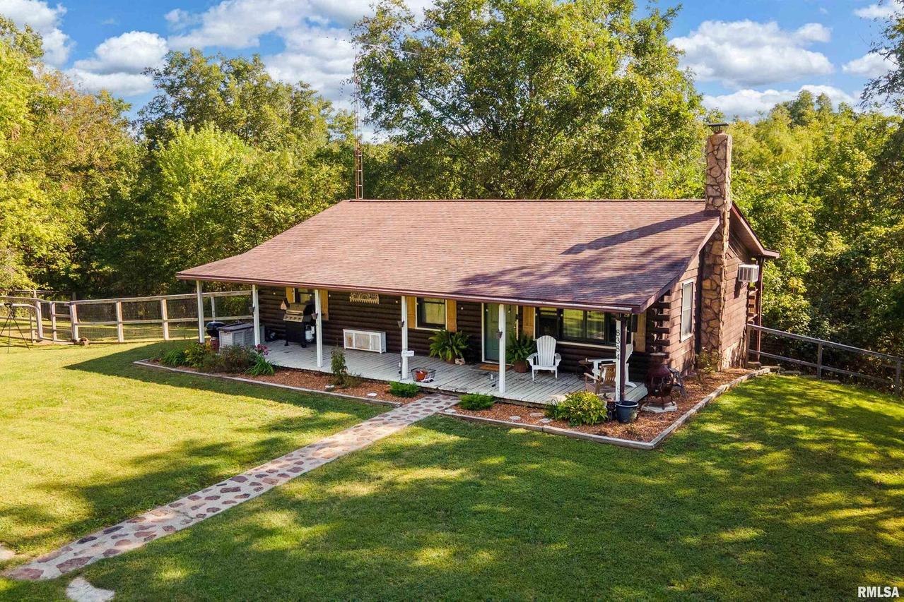 8384 Hickory Ridge Rd., Murphysboro, IL 62966