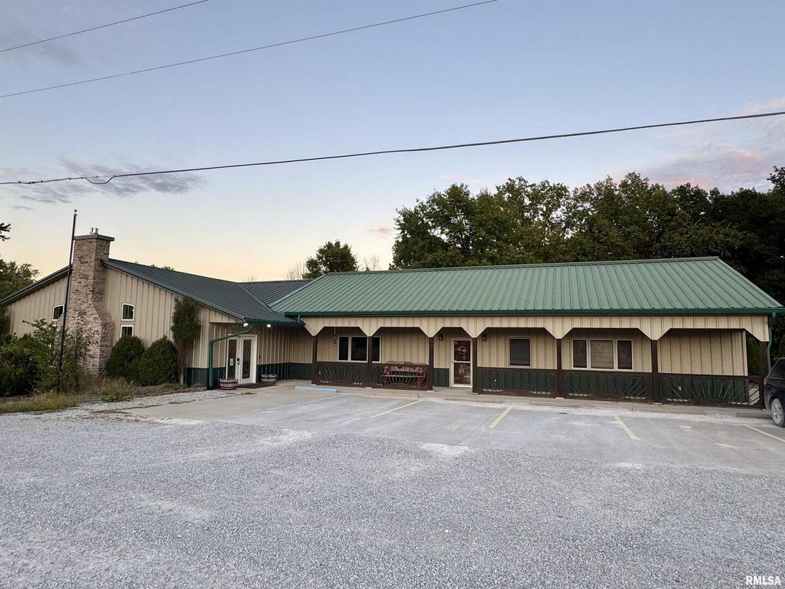 20 Ashley Ln., Casey, IL 62420