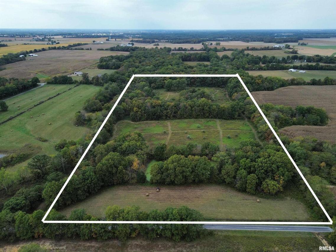 000 950 E County Rd., Cisne, IL 62823