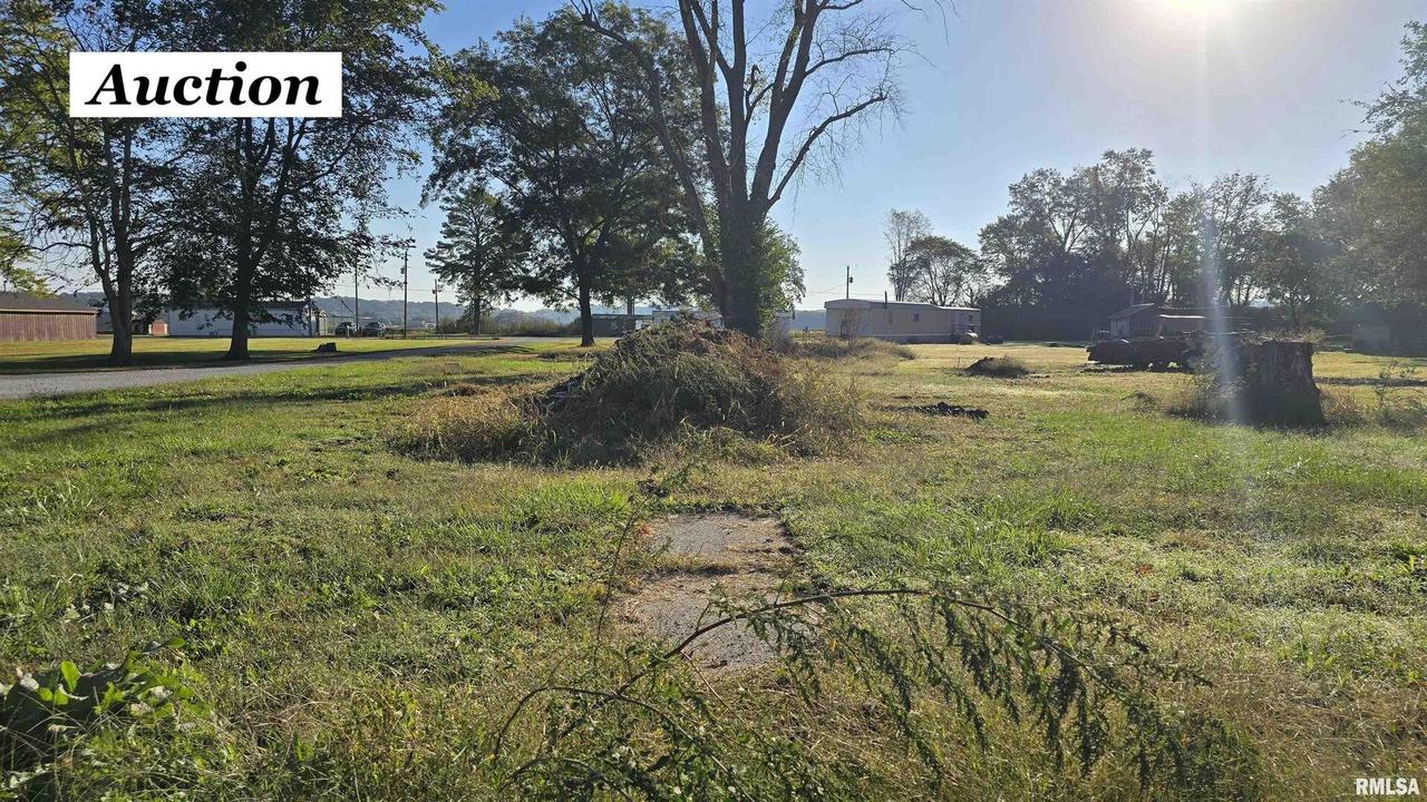 149 Elm Dr., Jonesboro, IL 62952