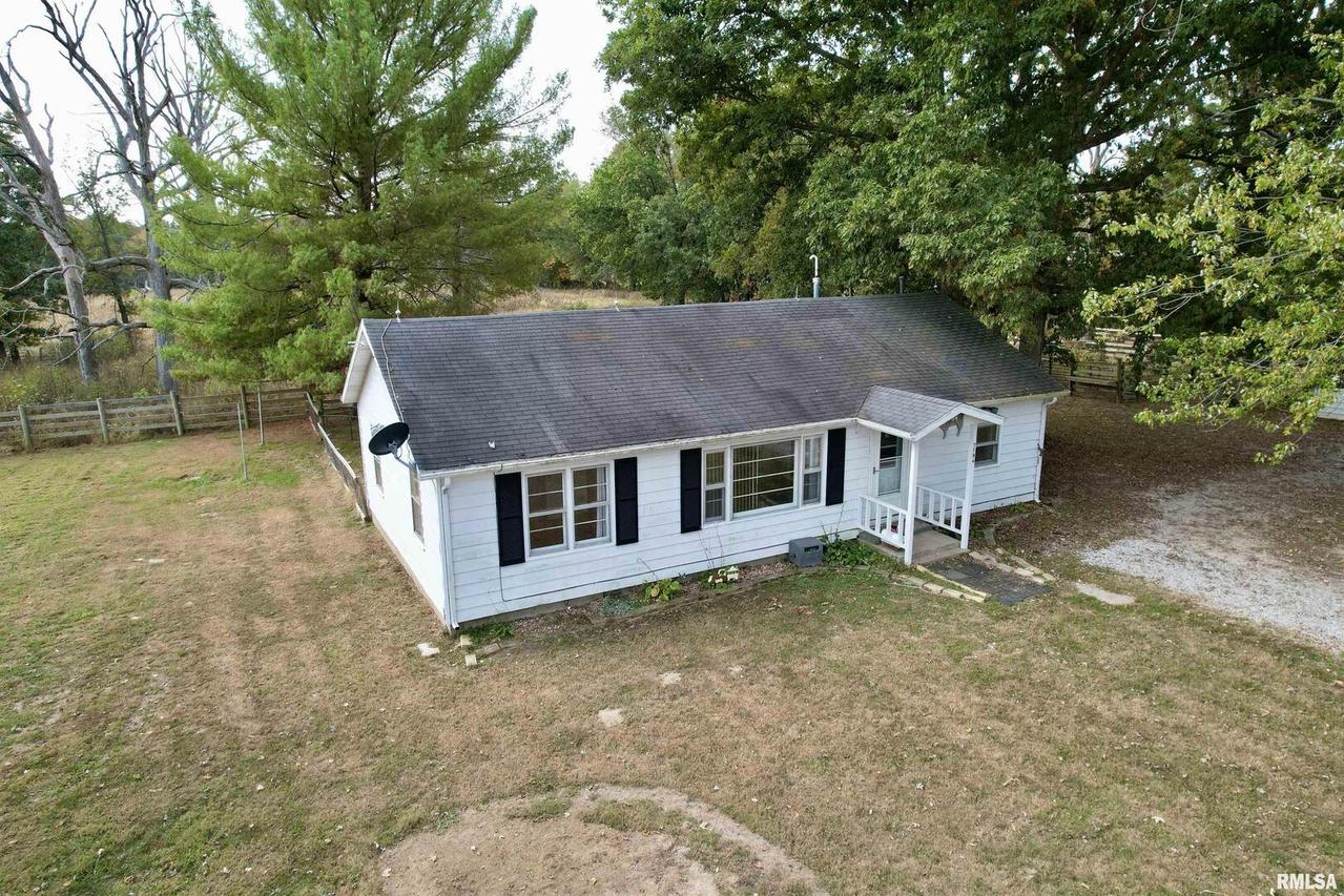 7184 Quail Run Rd., Iuka, IL 62849