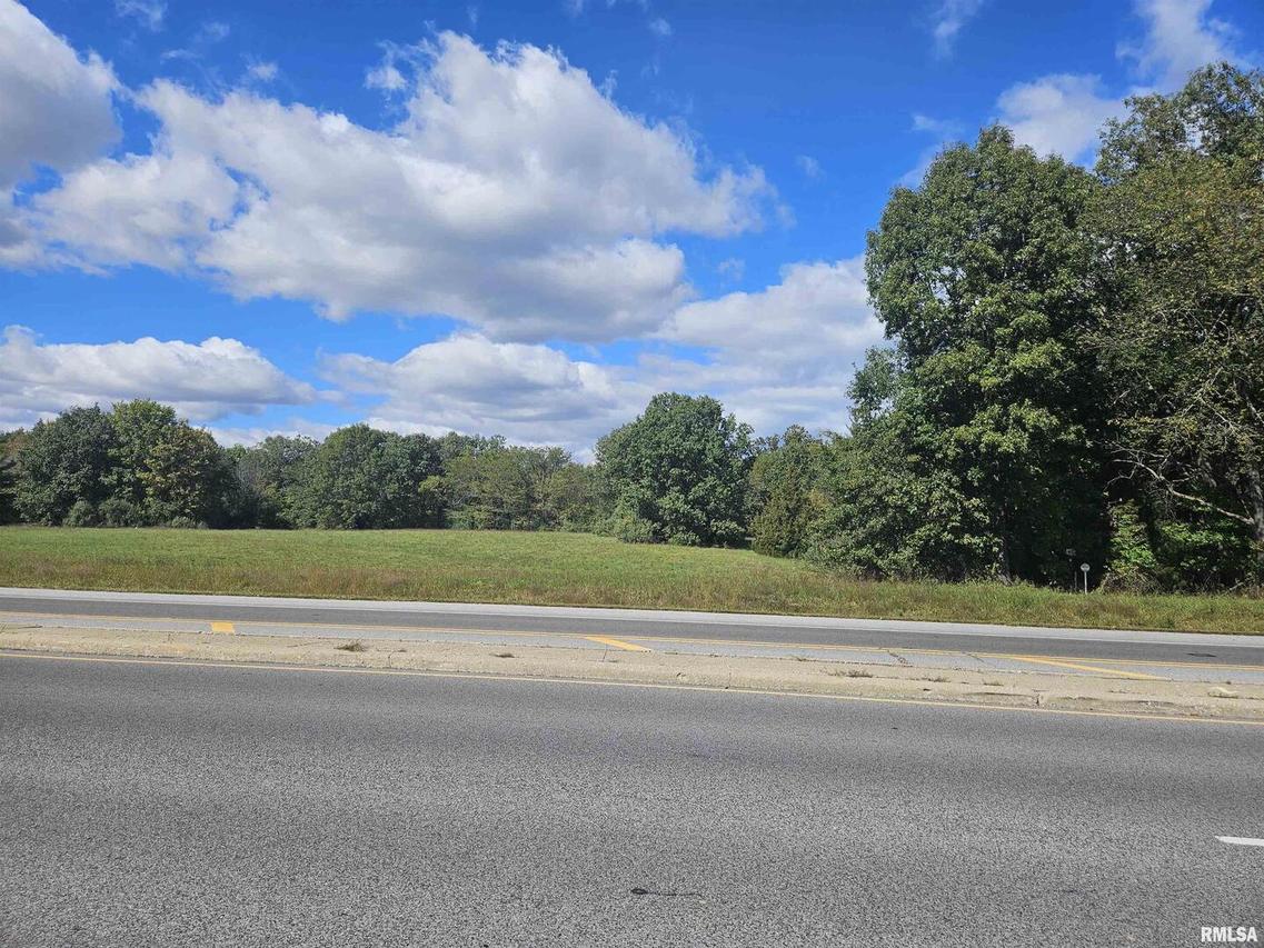 0000 Route 14 Hwy., Benton, IL 62812