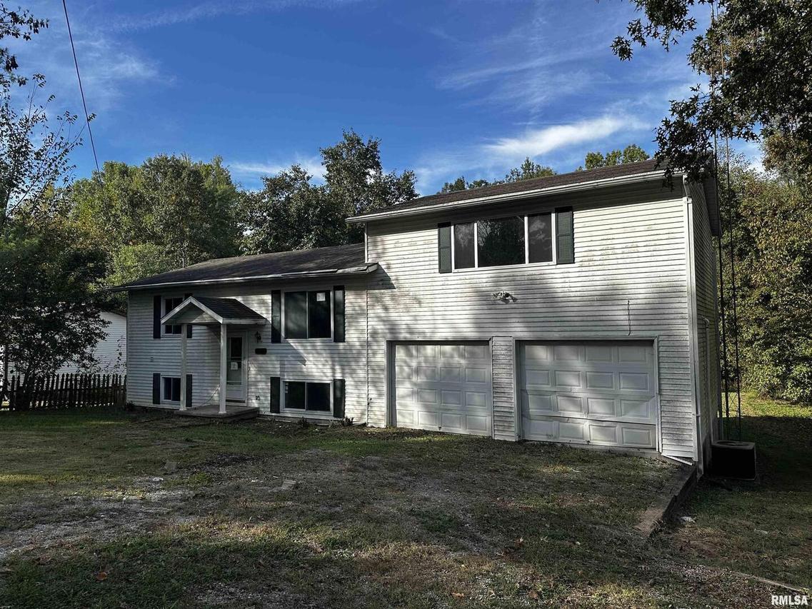 13253 N Greenbriar Rd., Carterville, IL 62918