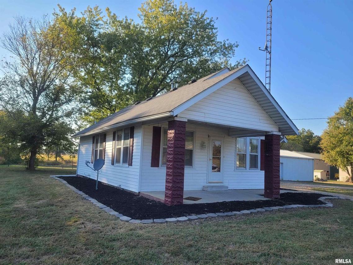 4841 N Nason Ln., Bonnie, IL 62816