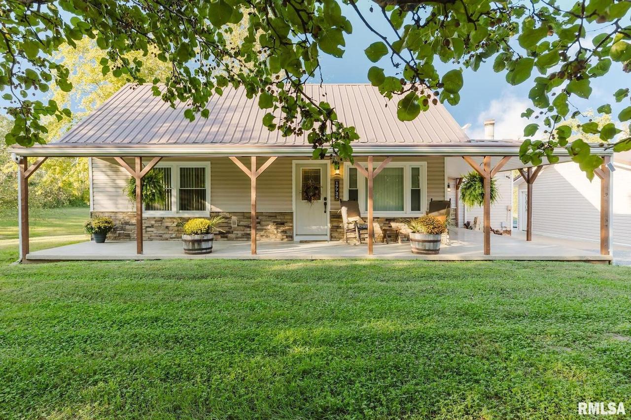 17735 Ross Briley Rd., Thompsonville, IL 62890